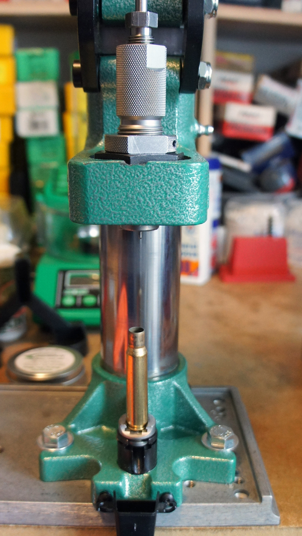 Press handle / die fully up and 7X57 case in the shellholder. Note the easy operator access and huge gape to take long cartridges.