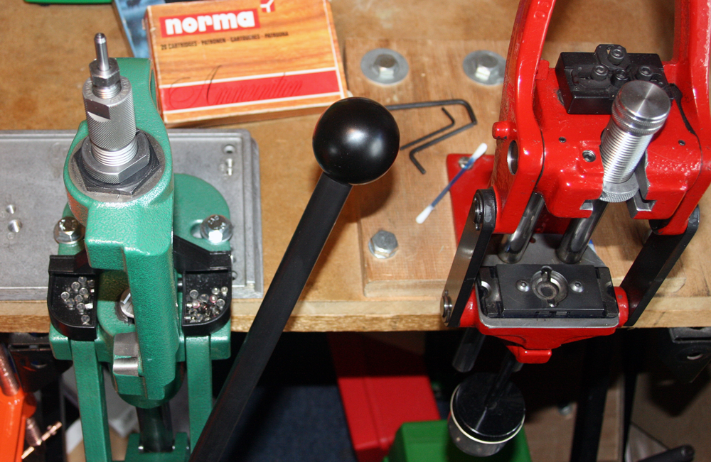 RC-Supreme and Co-Ax side by side. Note the latter’s open front, snap-in die fitment, and automatic shellholder assembly.