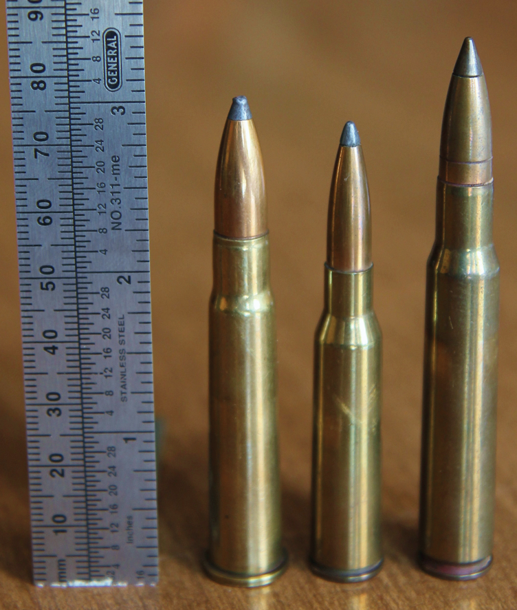 The little semi-rimmed Japanese 6.5x50 stands between contemporaries: 303 british (left) & the US 30-06 Springfield (Photo from Wikipedia)